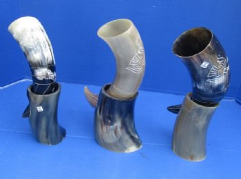 12 to 15 inches Carved Birds Drinking Horn with Horn Stand - $23.99  <font color=red> (CLOSEOUT $15.99 EACH)</FONT>